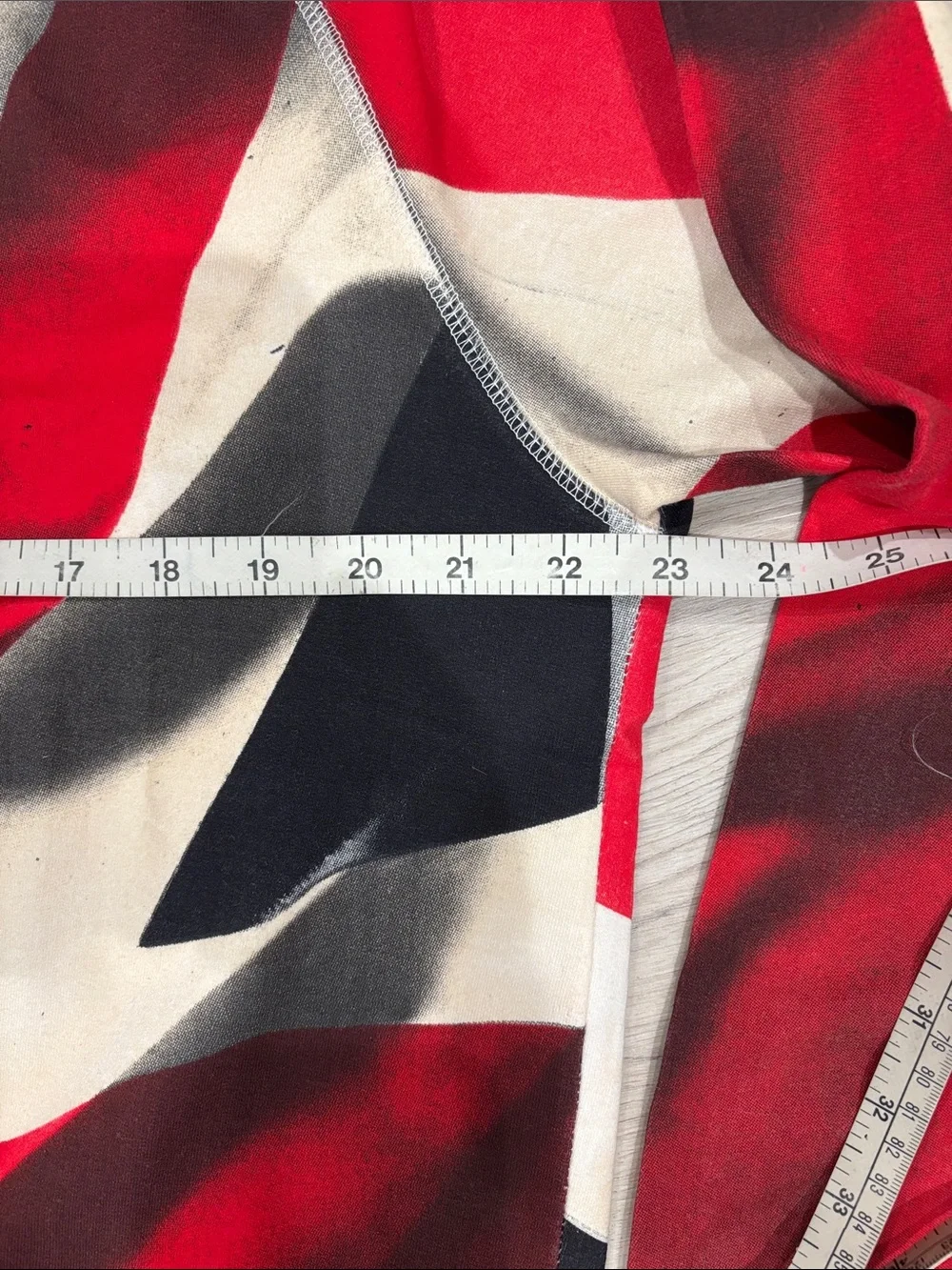Vintage Eleven Paris Red, White & Black Graphic Crewneck Sweater/sweatshirt XL